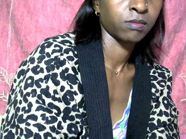 Tinah24 webcam