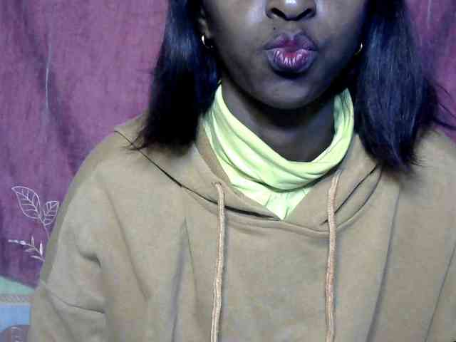 Tinah24 webcam