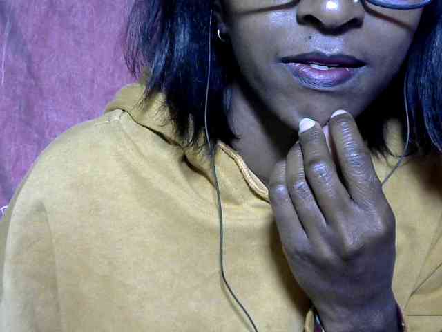 Tinah24 webcam