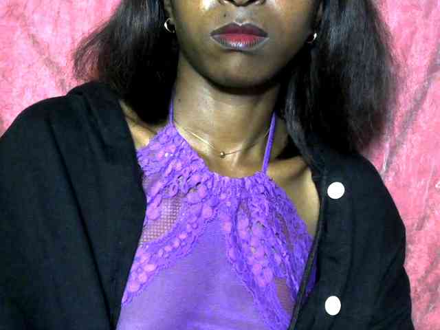 Tinah24 webcam
