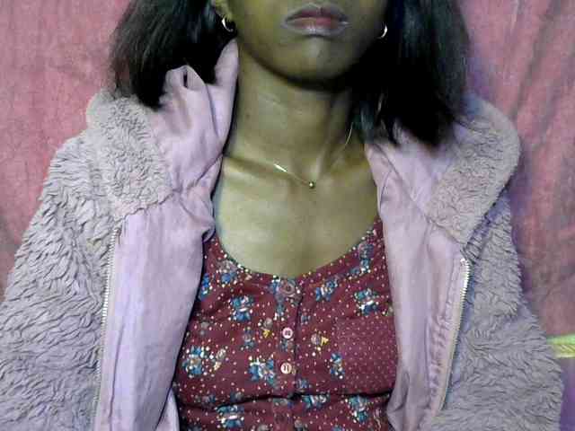 Tinah24 webcam