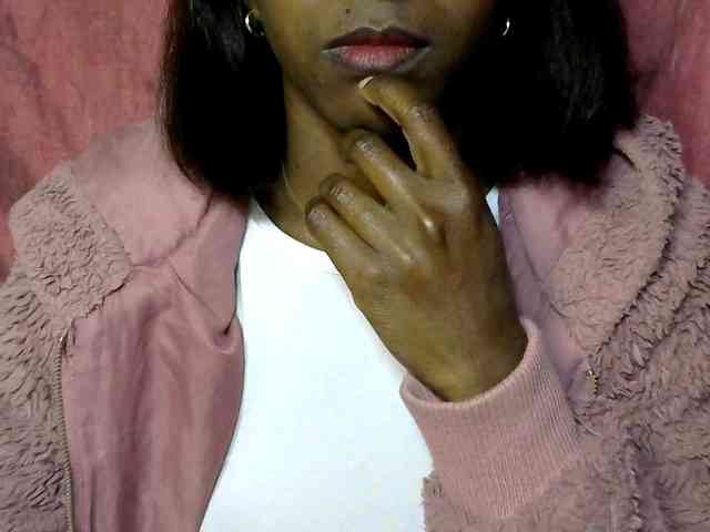 Tinah24 webcam
