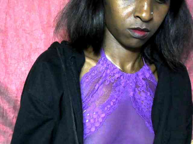 Tinah24 webcam