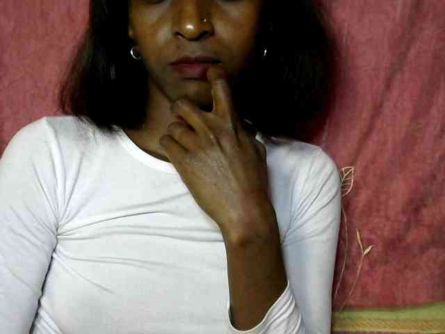 Tinah24 webcam