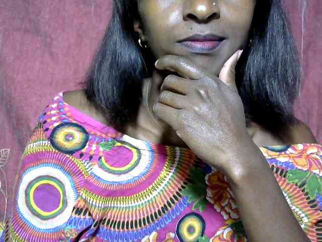 Tinah24 webcam