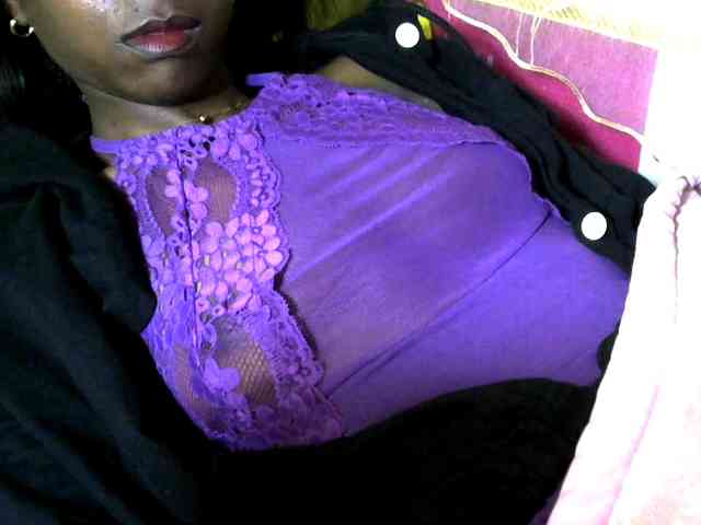 Tinah24 webcam
