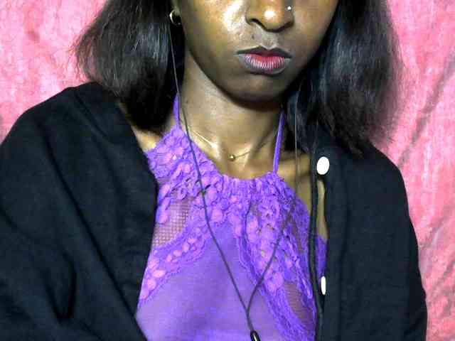 Tinah24 webcam