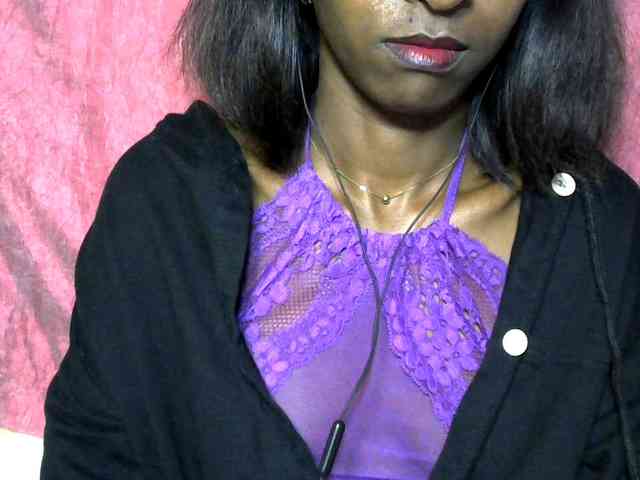 Tinah24 webcam