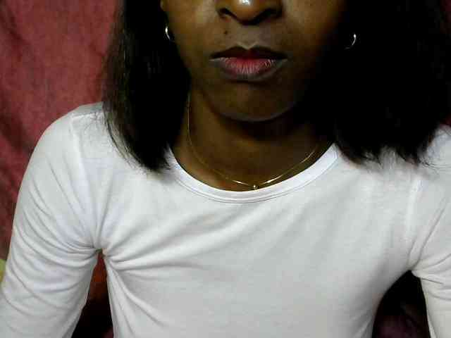 Tinah24 webcam