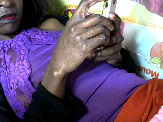 Tinah24 webcam