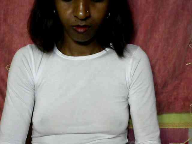 Tinah24 webcam