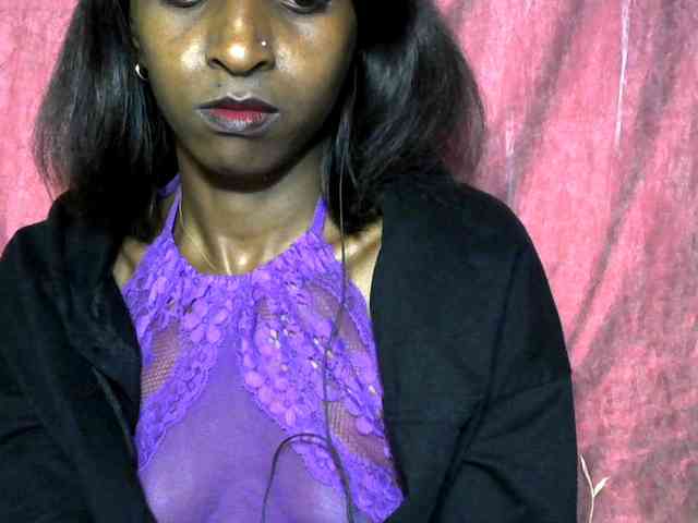Tinah24 webcam