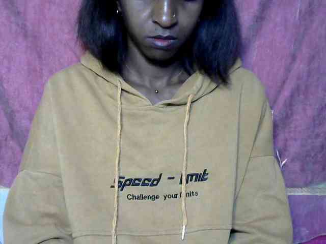 Tinah24 webcam