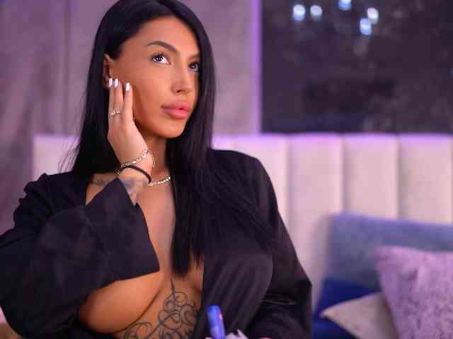 AishaDevoe Live Webcam on BongaCams