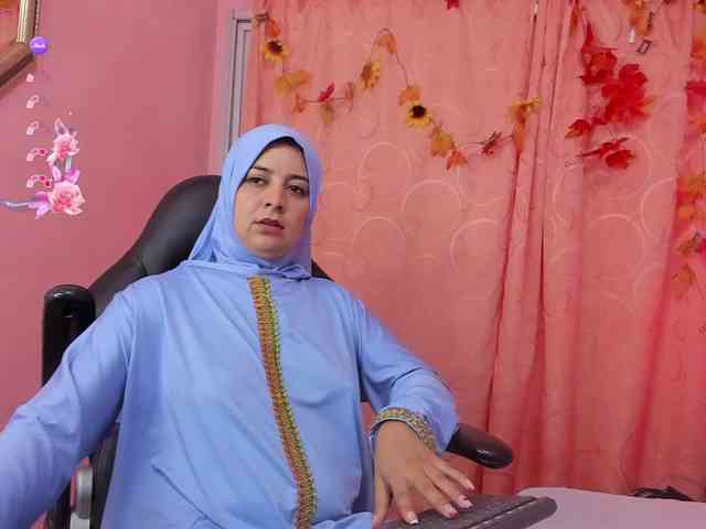 BadraSaadi webcam