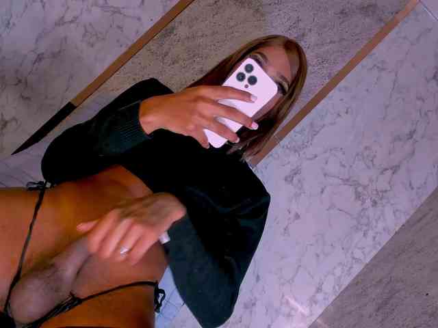 keilamendoza Live Webcam on BongaCams