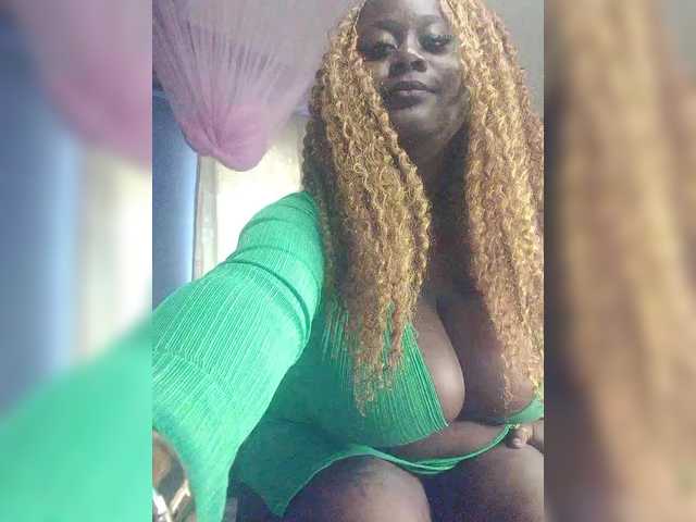 Milkshakebby2's BongaCams show and profile