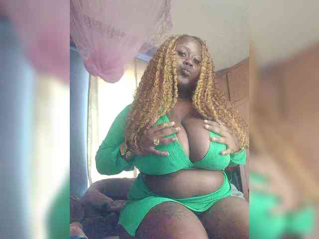 Milkshakebby2 webcam