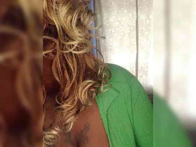 Milkshakebby2 webcam