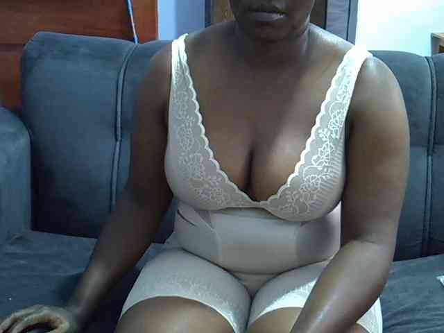 Sweetcandy75 webcam