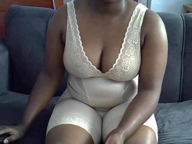 Sweetcandy75 webcam