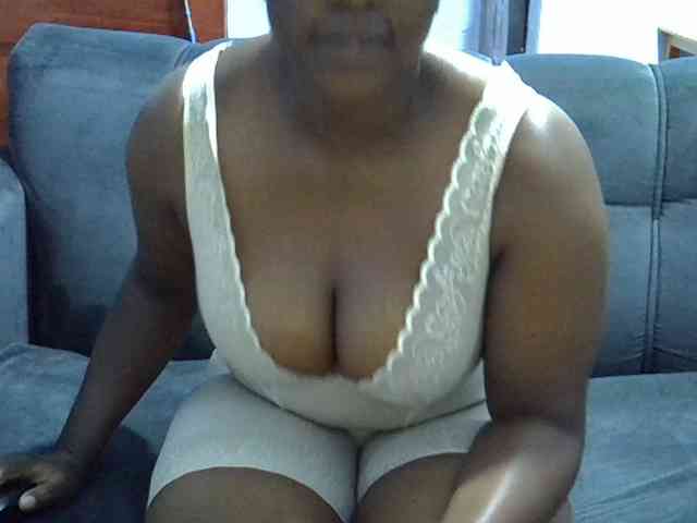 Sweetcandy75 webcam