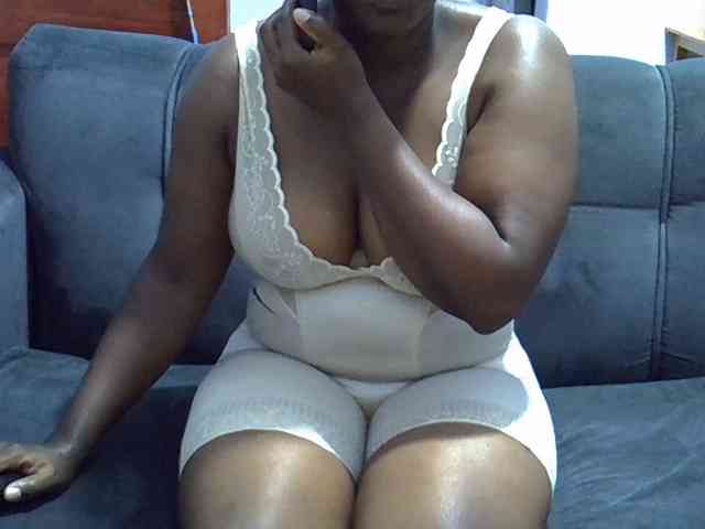 Sweetcandy75 webcam