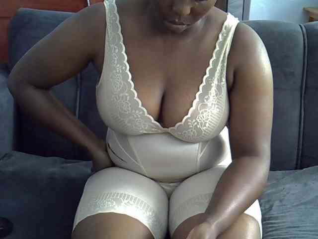 Sweetcandy75 webcam
