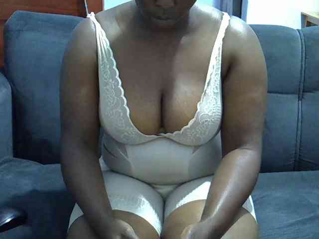 Sweetcandy75 webcam