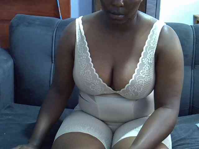Sweetcandy75 webcam