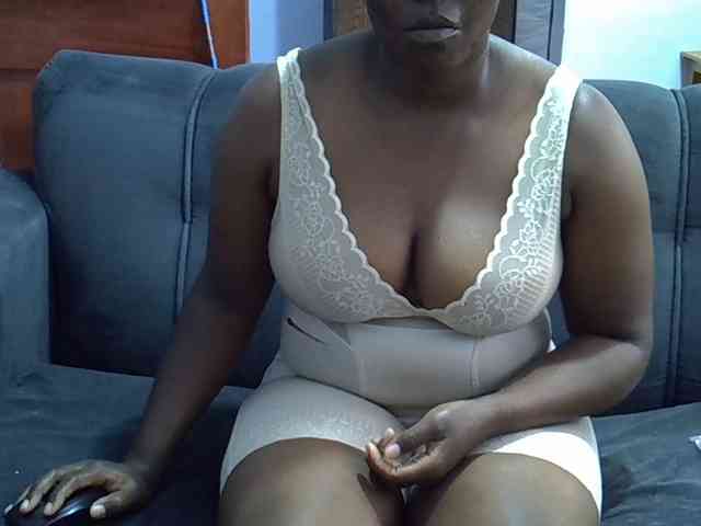 Sweetcandy75 webcam