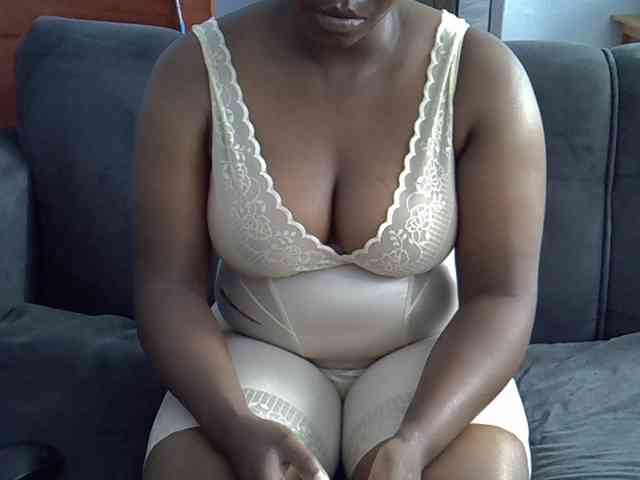 Sweetcandy75 webcam