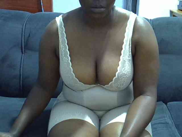 Sweetcandy75 webcam