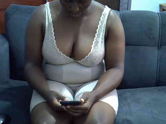 Sweetcandy75 webcam