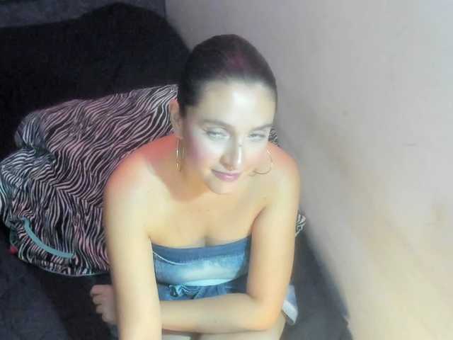 pantheisa's BongaCams show and profile