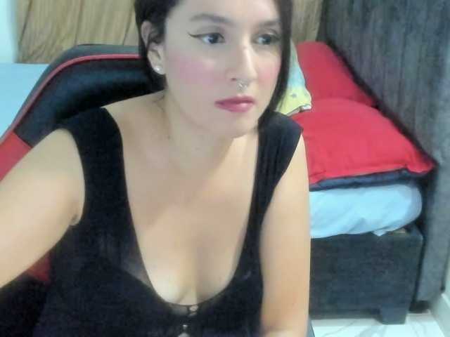 pantheisa's BongaCams show and profile