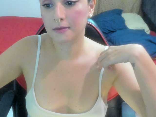 pantheisa's BongaCams show and profile