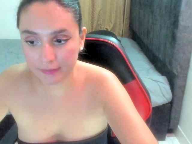 pantheisa Live Webcam on BongaCams