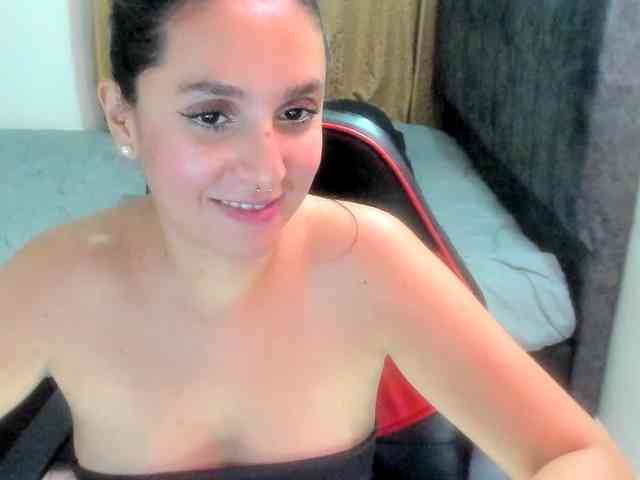 pantheisa Live Webcam on BongaCams