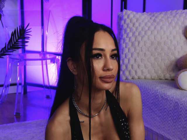 OnlyXandra7's BongaCams show and profile