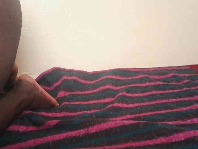 EbonyCreamer webcam