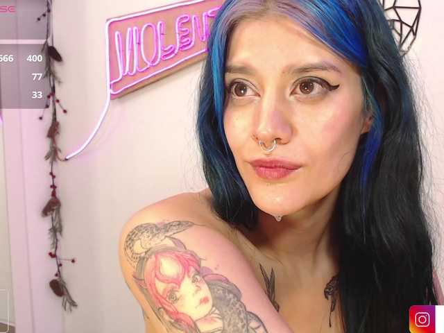 Violet Queen on Bongacams