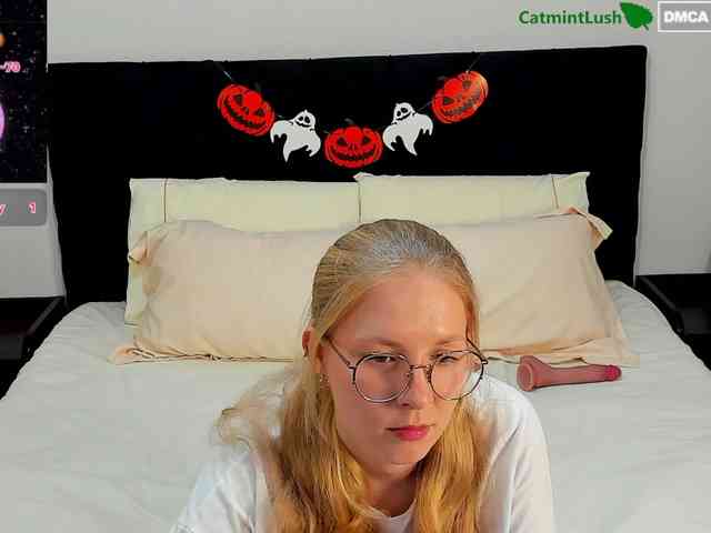 CatmintLush webcam