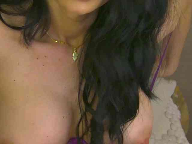 MetishaCaprice webcam