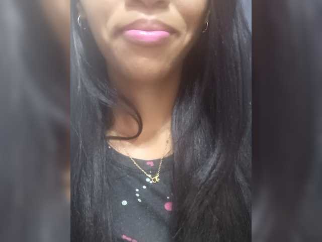 Aimeeh's BongaCams show and profile