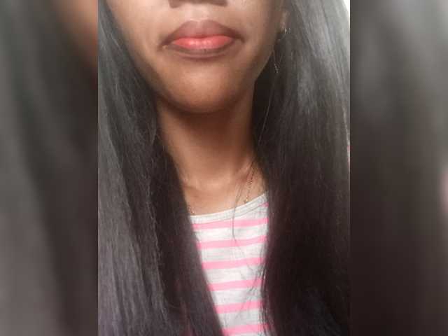 Aimeeh's BongaCams show and profile