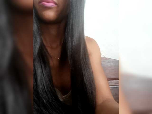 Aimeeh's BongaCams show and profile