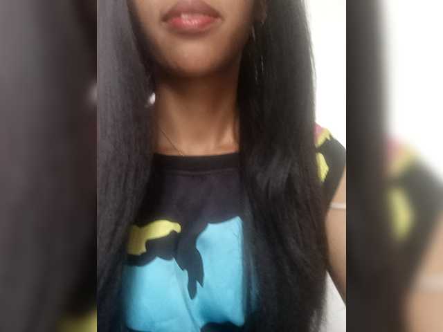 Aimeeh's BongaCams show and profile