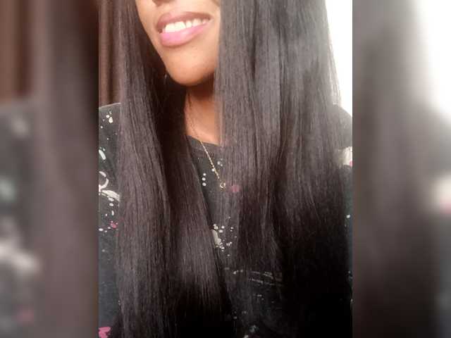 Aimeeh's BongaCams show and profile