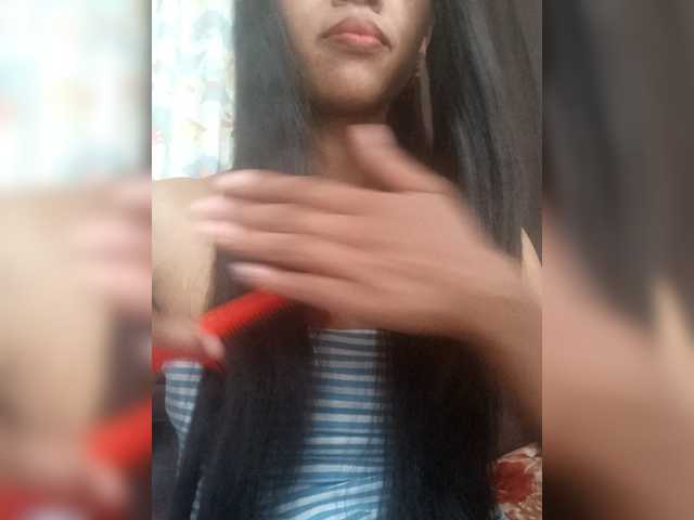 Aimeeh's BongaCams show and profile